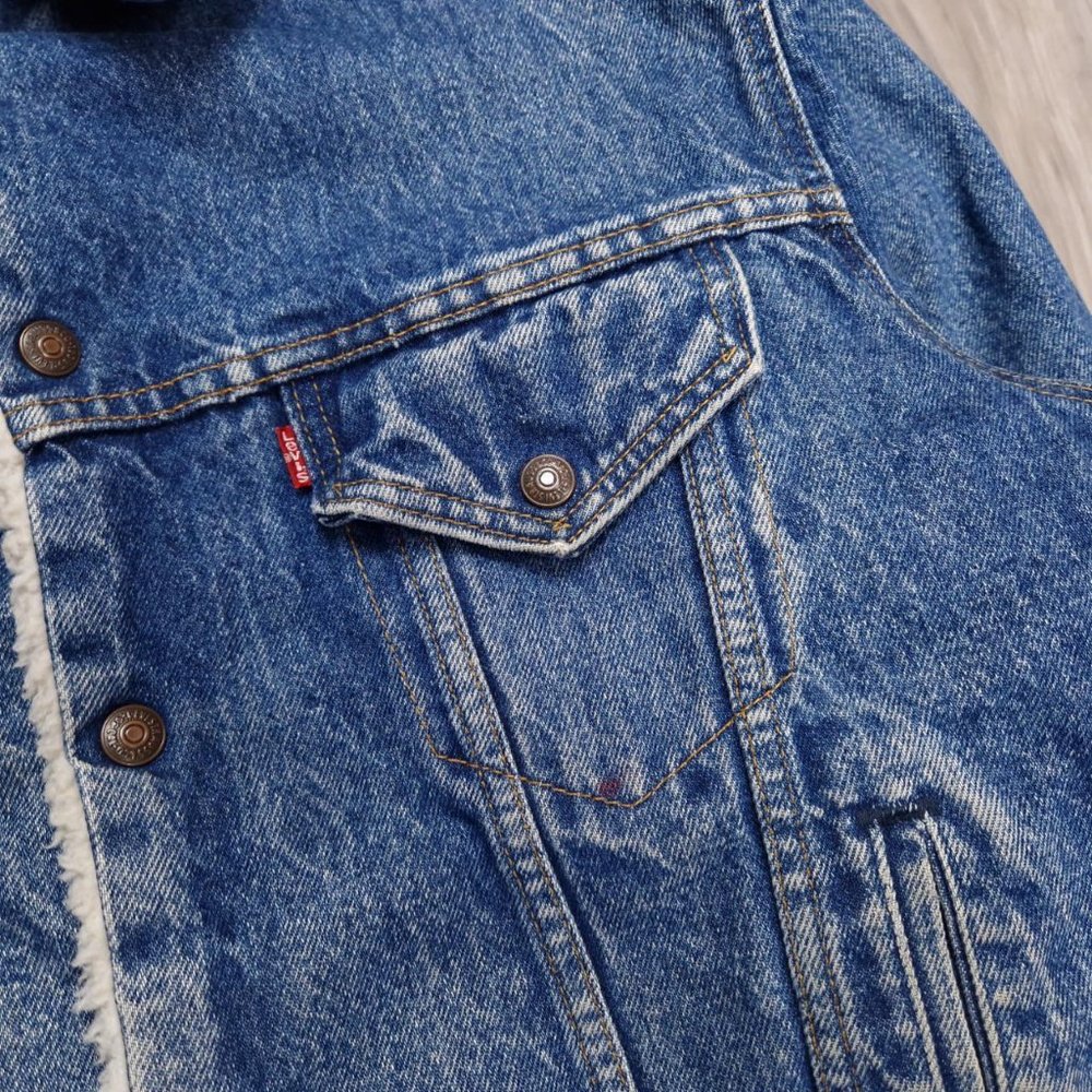 Men's Levi's Made In USA Sherpa Lined Trucker jacket Size 44R (large) - Picture 2 of 4